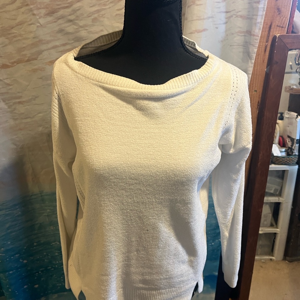 Barefoot Dreams Soft Cream Scoop-Neck Pullover